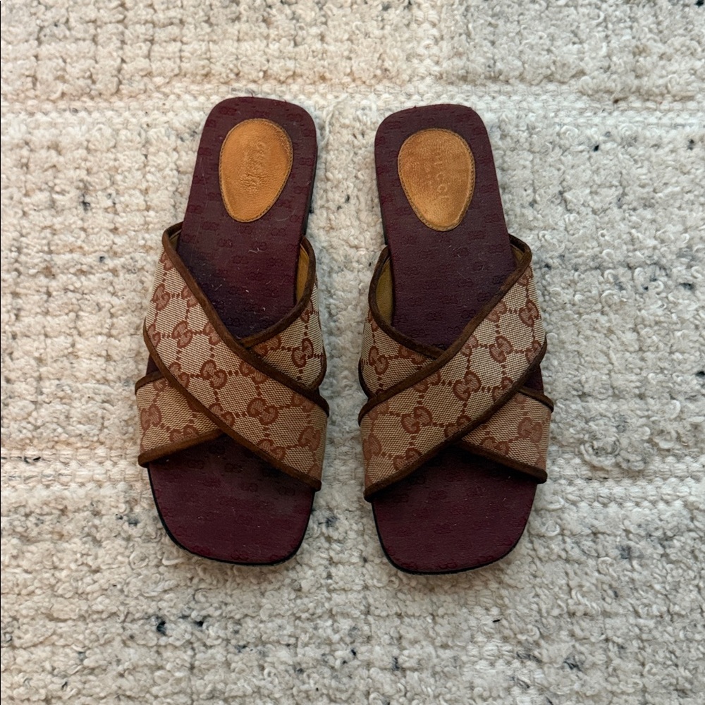 Gucci GG Canvas crisscross Slides 39 1/2